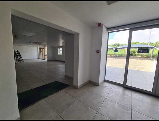 3,356M² OFFICE TO LET IN VORNA VALLEY